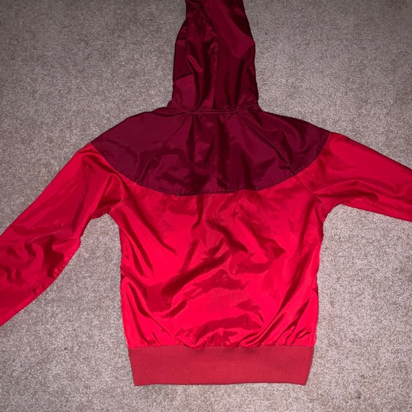 NIKE track and field jacket/windbreaker - Picture 3 of 3